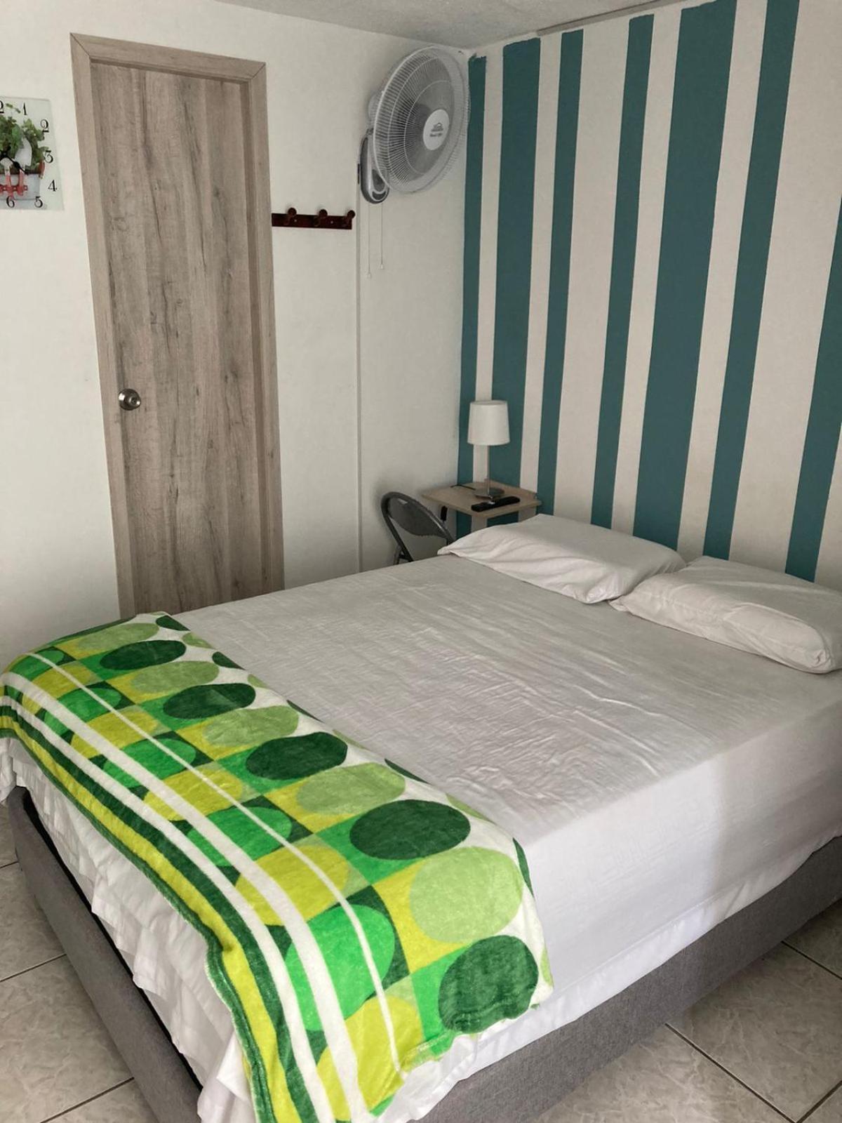 בוקארמנגה Green House Habitaciones מראה חיצוני תמונה